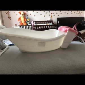 Baby bathtub
